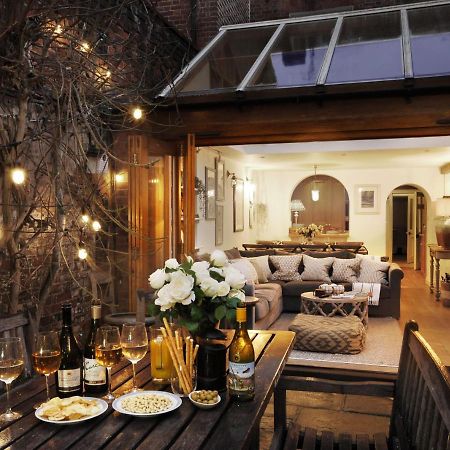 הוילה הנלי און תמז Dolls House - Luxury Townhouse *Sleeps 10* מראה חיצוני תמונה